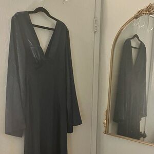 Elegant Black Long Sleeve Dress